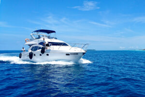 Boat on blue water boat insurance